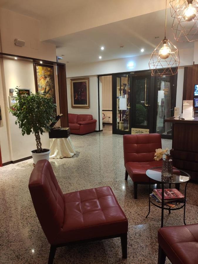 Hotel Svevia Altamura Buitenkant foto