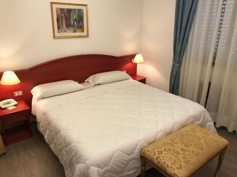 Hotel Svevia Altamura Buitenkant foto