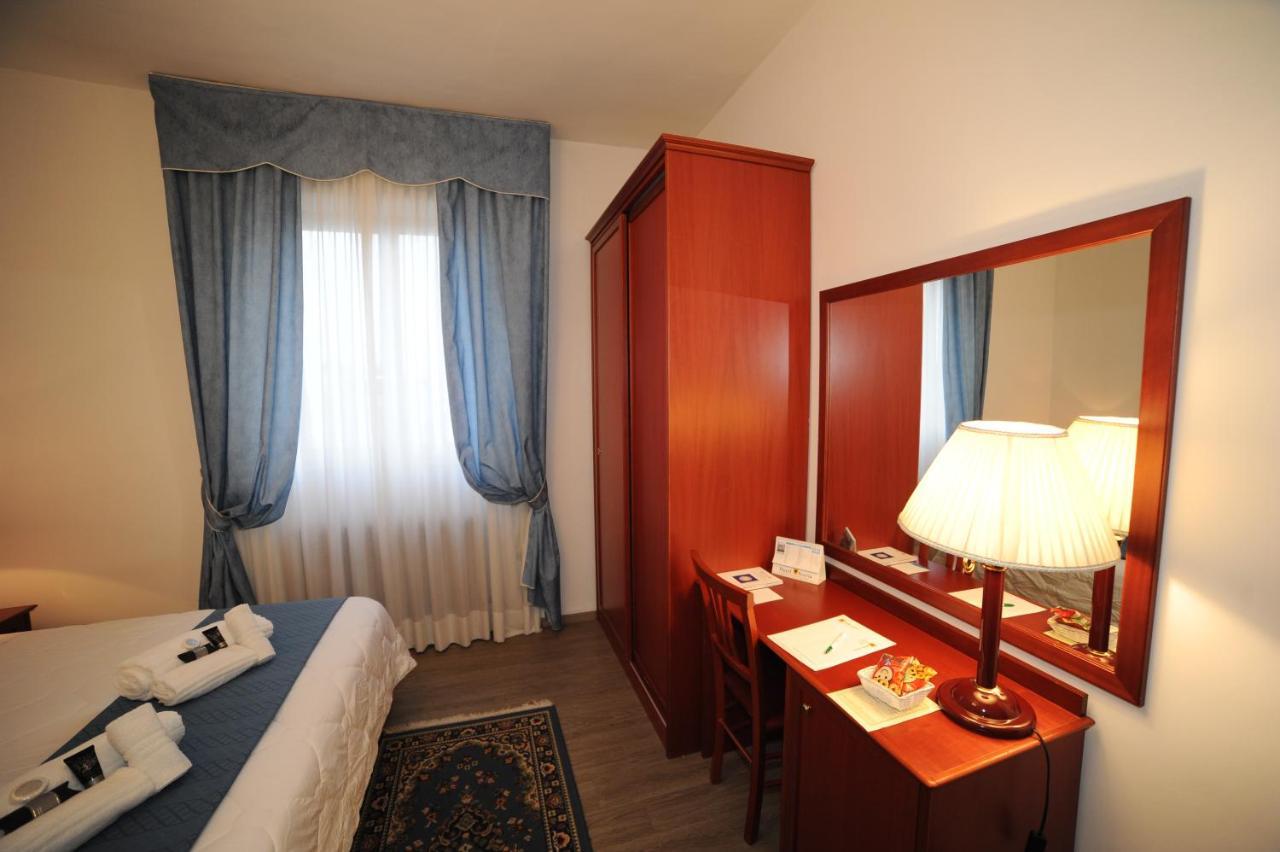 Hotel Svevia Altamura Buitenkant foto
