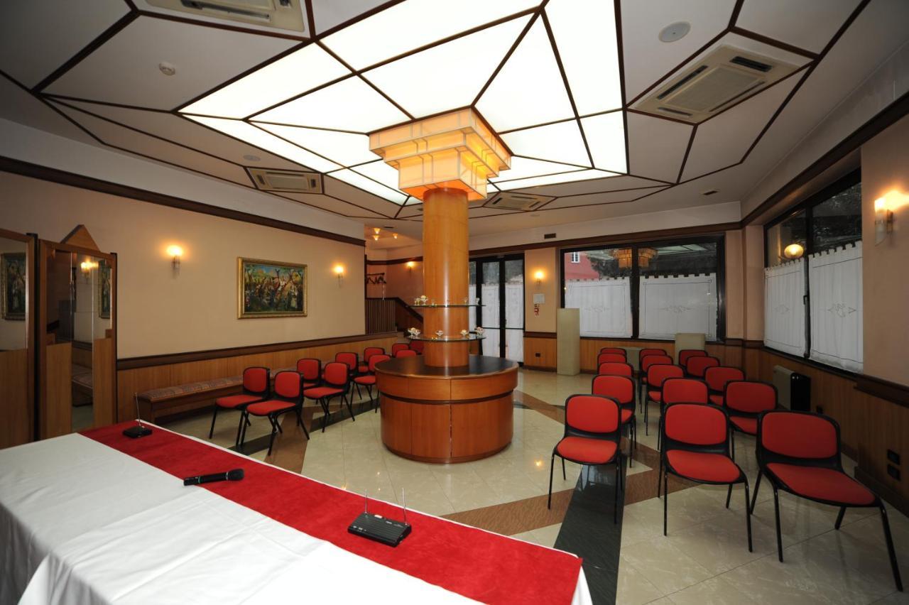 Hotel Svevia Altamura Buitenkant foto